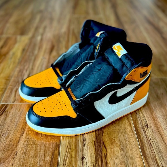 Jordan Other - Air Jordan 1 Retro High OG “Yellow-Toe”